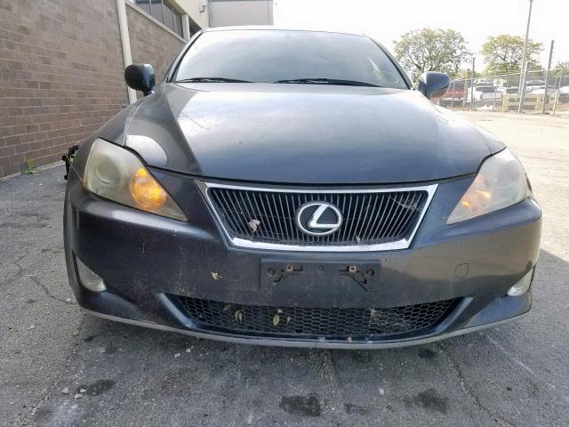 JTHCK262X82026549 - 2008 LEXUS IS 250 GRAY photo 9