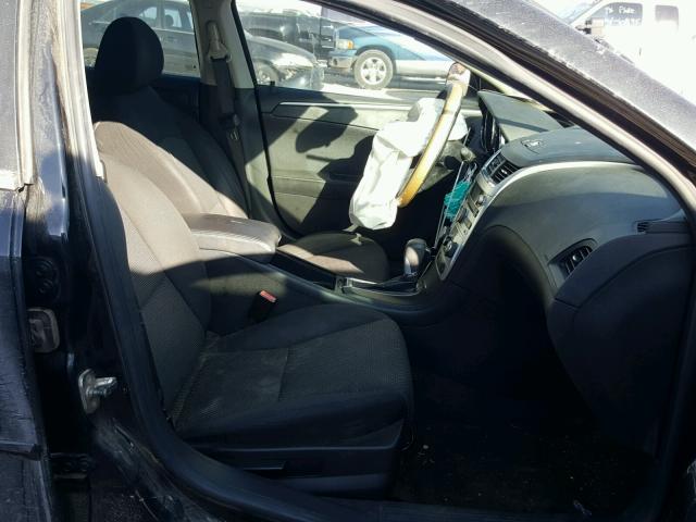 1G1ZC5E02CF157561 - 2012 CHEVROLET MALIBU 1LT BLACK photo 5