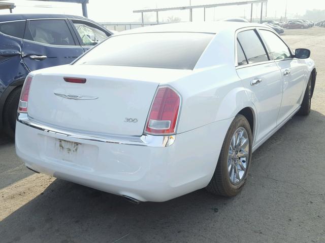 2C3CCACG5CH249921 - 2012 CHRYSLER 300 LIMITE WHITE photo 4