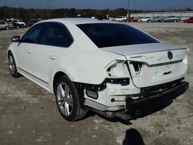 1VWBS7A33FC033048 - 2015 VOLKSWAGEN PASSAT SE WHITE photo 3