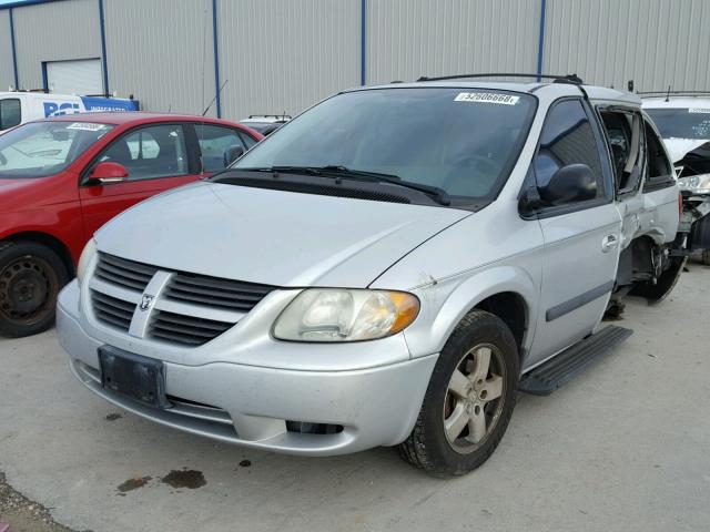 1D4GP45RX5B429783 - 2005 DODGE CARAVAN SX SILVER photo 2