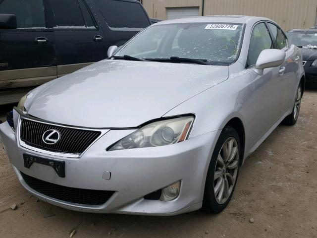 JTHCK262462008481 - 2006 LEXUS IS 250 SILVER photo 2