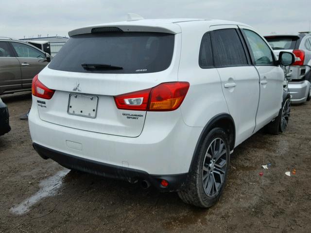 JA4AR3AU2HZ011662 - 2017 MITSUBISHI OUTLANDER WHITE photo 4