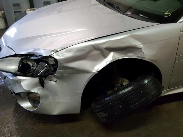 2G2WP522741142555 - 2004 PONTIAC GRAND PRIX SILVER photo 9