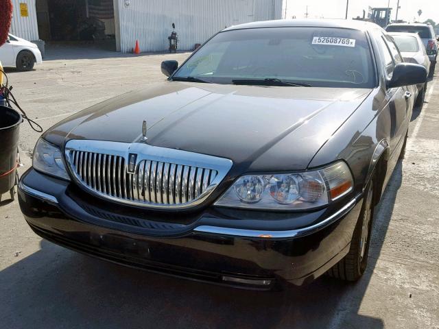 1LNHM83W13Y622629 - 2003 LINCOLN TOWN CAR C BLACK photo 2