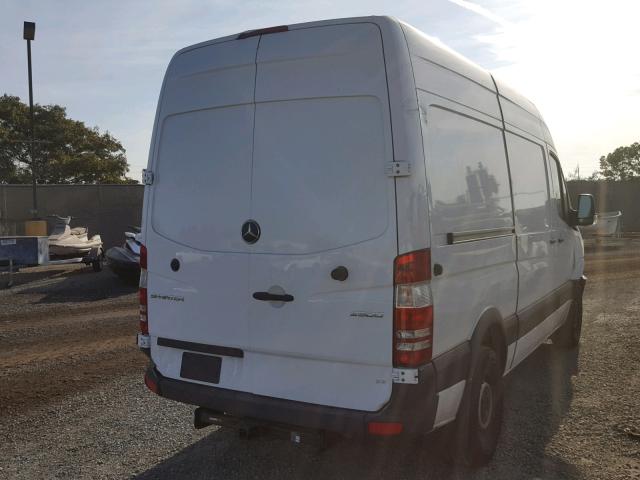 WD3PE7CD3HP380701 - 2017 MERCEDES-BENZ SPRINTER 2 WHITE photo 4