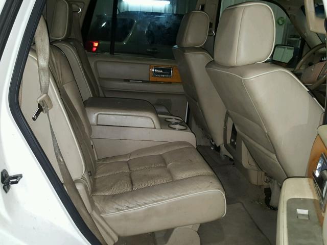 5LMFU27537LJ18119 - 2007 LINCOLN NAVIGATOR WHITE photo 6