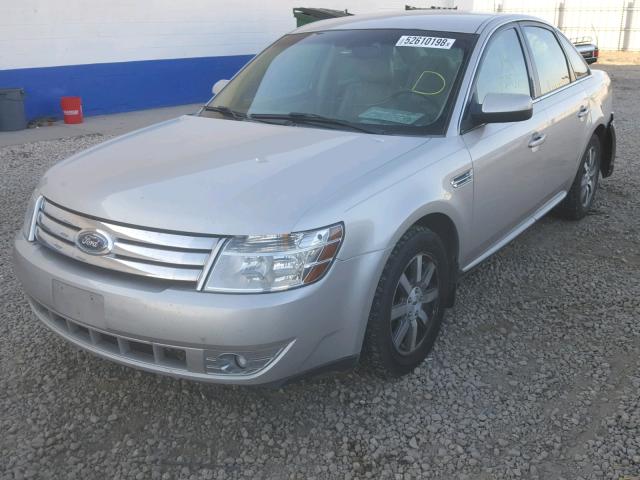 1FAHP24W88G183861 - 2008 FORD TAURUS SEL SILVER photo 2