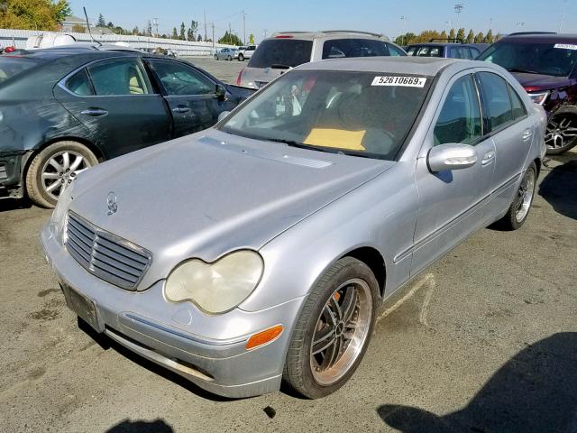 WDBRF61J72E007211 - 2002 MERCEDES-BENZ C 240 SILVER photo 2