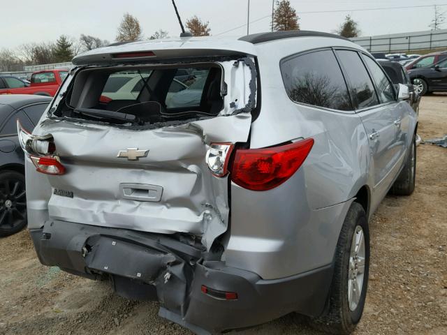 1GNKRGED3BJ324034 - 2011 CHEVROLET TRAVERSE L SILVER photo 4