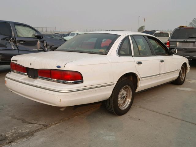 2FALP74W1VX231584 - 1997 FORD CROWN VICT WHITE photo 4