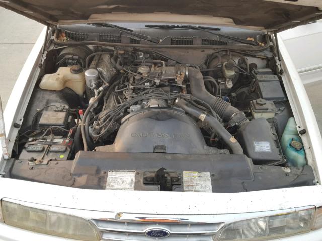 2FALP74W1VX231584 - 1997 FORD CROWN VICT WHITE photo 7