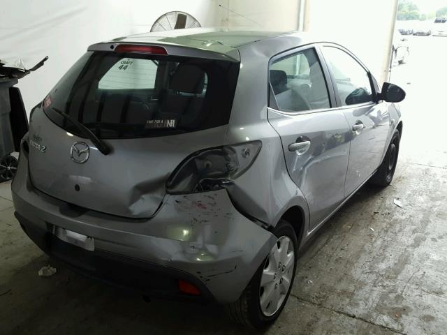 JM1DE1KY1D0154900 - 2013 MAZDA MAZDA2 SILVER photo 4