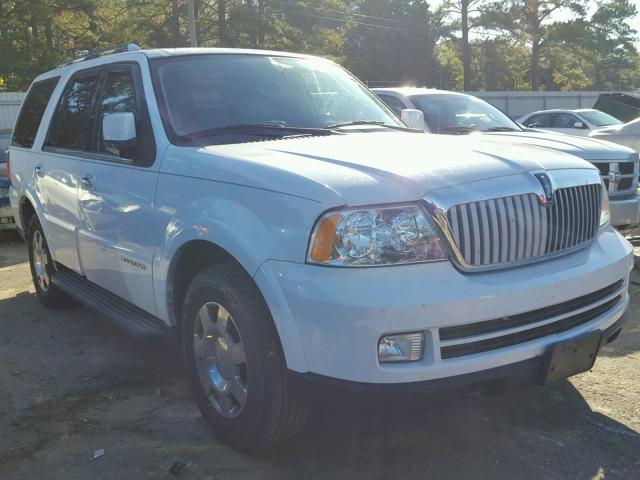 5LMFU28506LJ18687 - 2006 LINCOLN NAVIGATOR 白色 照片 1