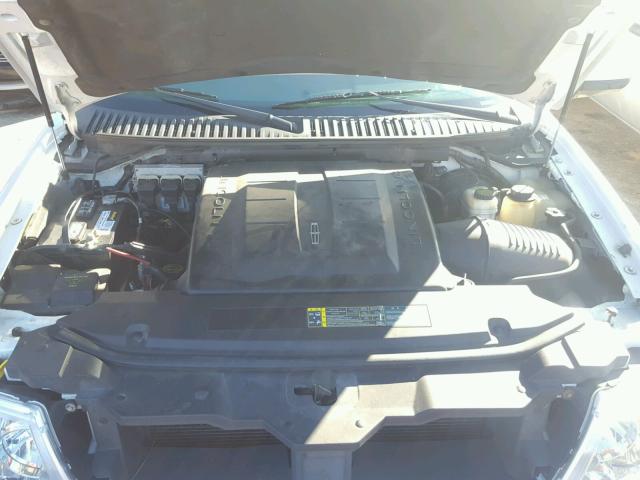 5LMFU28506LJ18687 - 2006 LINCOLN NAVIGATOR 白色 照片 7