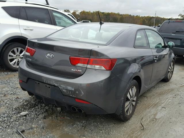 KNAFU6A27D5709113 - 2013 KIA FORTE EX GRAY photo 4