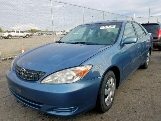 4T1BE32K04U837139 - 2004 TOYOTA CAMRY LE BLUE photo 2