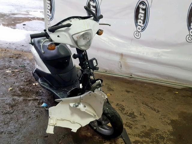 ZAPM578F794001798 - 2009 PIAGGIO FLY 50 WHITE photo 1