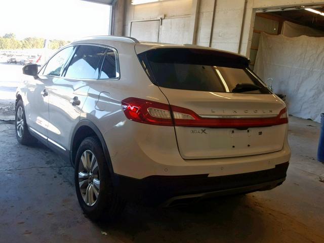 2LMPJ6JR0JBL49395 - 2018 LINCOLN MKX PREMIE WHITE photo 3