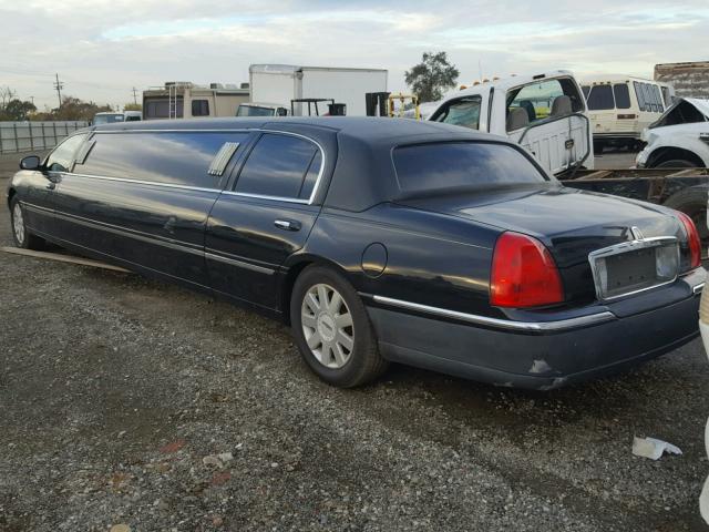 1L1FM81W33Y666580 - 2003 LINCOLN TOWN CAR E BLACK photo 3