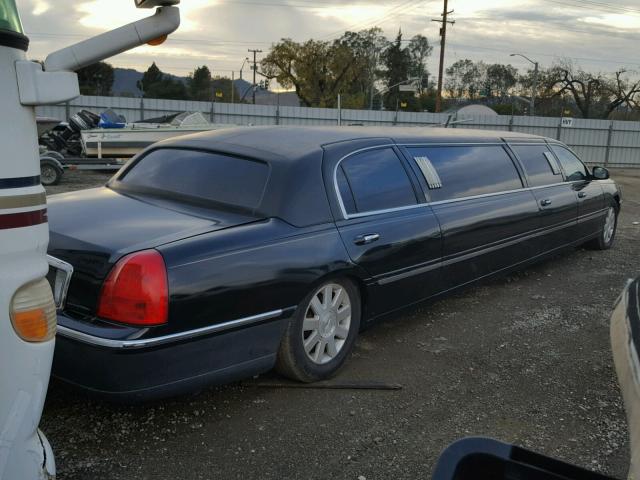 1L1FM81W33Y666580 - 2003 LINCOLN TOWN CAR E BLACK photo 4