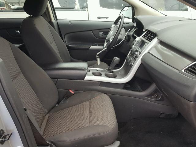 2FMDK4JC9DBA91104 - 2013 FORD EDGE SEL SILVER photo 5