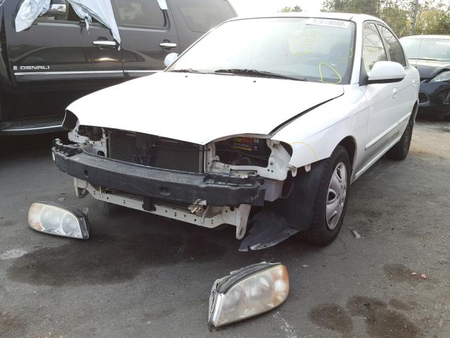 KNAFB121845315649 - 2004 KIA SPECTRA BA WHITE photo 2