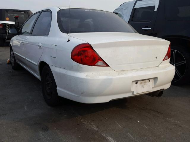 KNAFB121845315649 - 2004 KIA SPECTRA BA WHITE photo 3