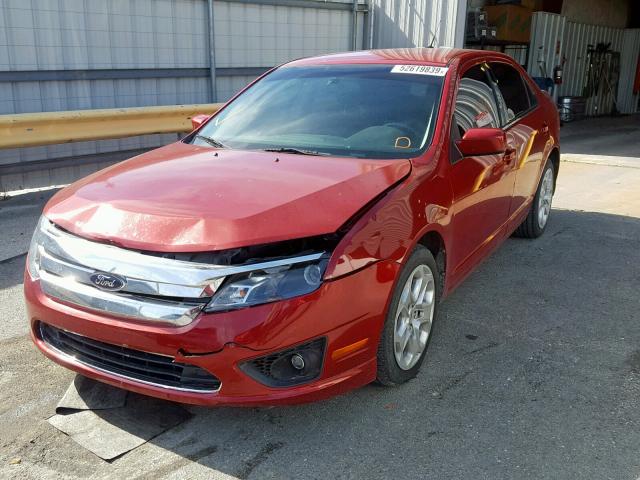 3FAHP0HA7AR165787 - 2010 FORD FUSION SE RED photo 2