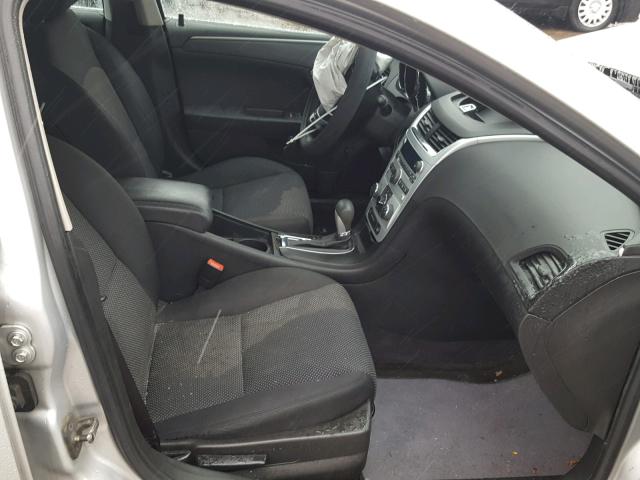 1G1ZC5EB4AF290398 - 2010 CHEVROLET MALIBU 1LT 银色 照片 5
