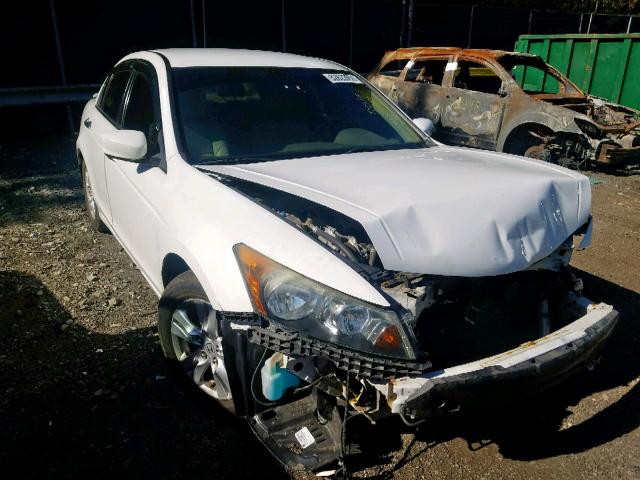 1HGCP2F41AA191021 - 2010 HONDA ACCORD LXP WHITE photo 1