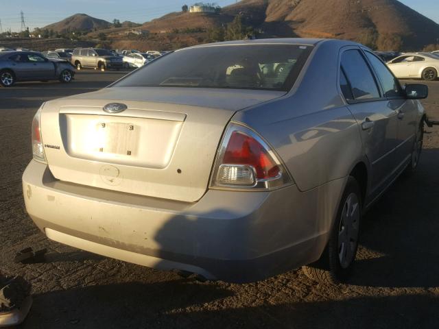 3FAHP06ZX8R157864 - 2008 FORD FUSION S SILVER photo 4