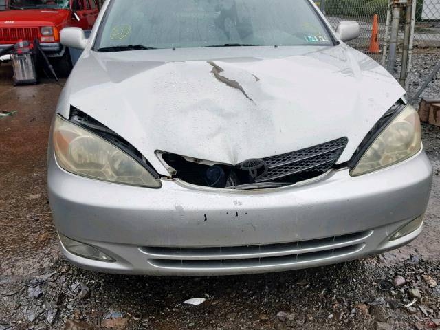 4T1BE32K93U253725 - 2003 TOYOTA CAMRY LE SILVER photo 9