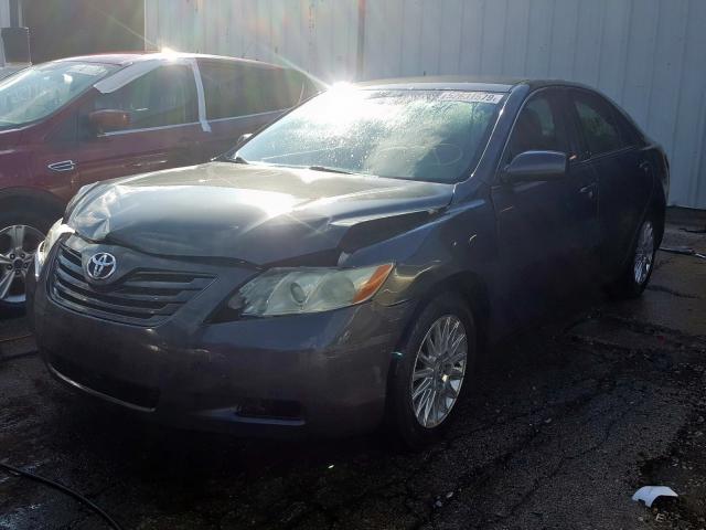 4T4BE46K47R008746 - 2007 TOYOTA CAMRY CE GRAY photo 2