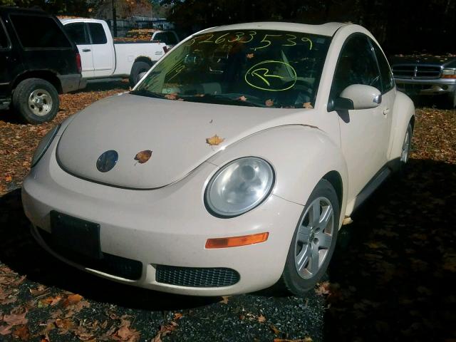 3VWRG31C37M518721 - 2007 VOLKSWAGEN NEW BEETLE 奶油色 照片 2
