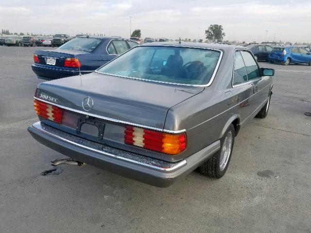 WDBCA43A9DB006135 - 1983 MERCEDES-BENZ 380 SEC BROWN photo 4