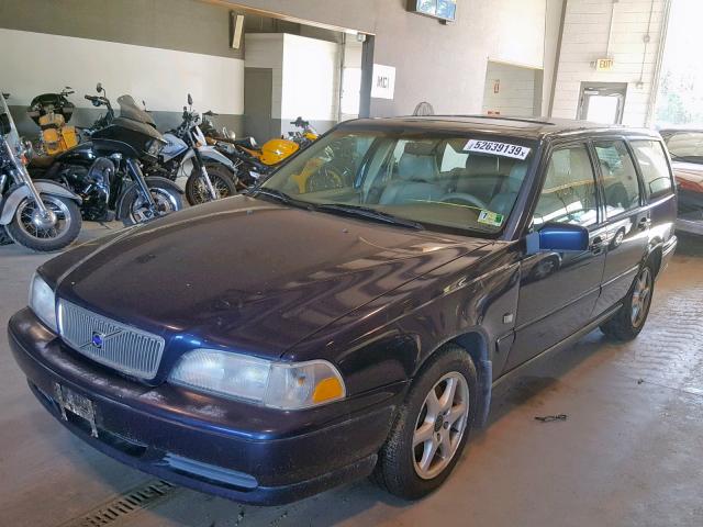 YV1LW56D1X2595713 - 1999 VOLVO V70 GLT BLUE photo 2