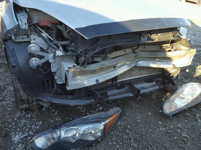 3FADP4EJ5GM151547 - 2016 FORD FIESTA SE SILVER photo 9