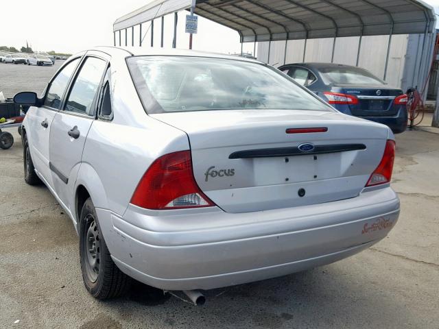 1FAFP33PX2W331173 - 2002 FORD FOCUS LX SILVER photo 3