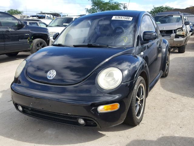 3VWCD21C4YM460371 - 2000 VOLKSWAGEN NEW BEETLE BLACK photo 2