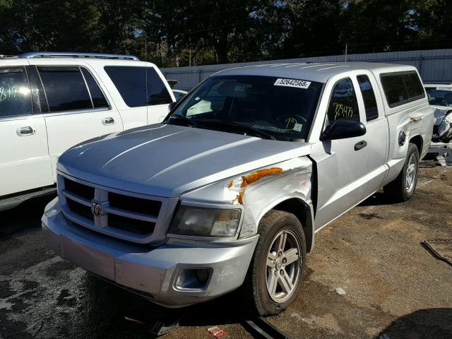 1D7HE32K59S805049 - 2009 DODGE DAKOTA SXT SILVER photo 2