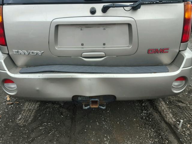 1GKDT13S032129963 - 2003 GMC ENVOY SILVER photo 9