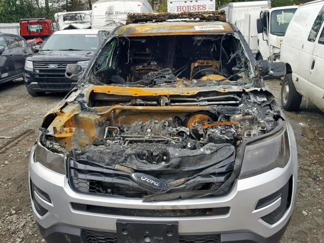 1FM5K8AR4JGB67719 - 2018 FORD EXPLORER P SILVER photo 9