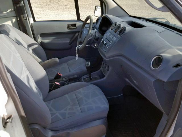 NM0LS7BN5DT134738 - 2013 FORD TRANSIT CO WHITE photo 5