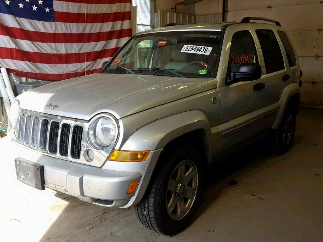 1J4GL58KX6W179849 - 2006 JEEP LIBERTY LI SILVER photo 2