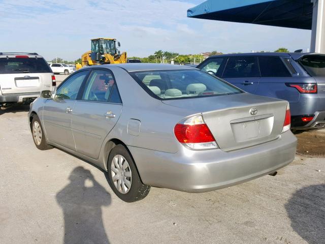 4T1BE32K15U384327 - 2005 TOYOTA CAMRY LE SILVER photo 3