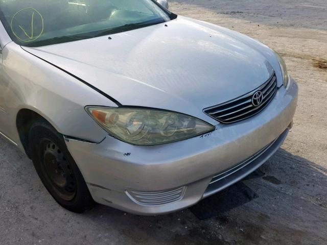 4T1BE32K15U384327 - 2005 TOYOTA CAMRY LE SILVER photo 9