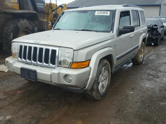 1J8HG48P87C591526 - 2007 JEEP COMMANDER TAN photo 2