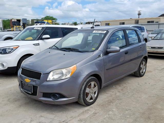 KL1TD6DE8BB131928 - 2011 CHEVROLET AVEO LS GRAY photo 2