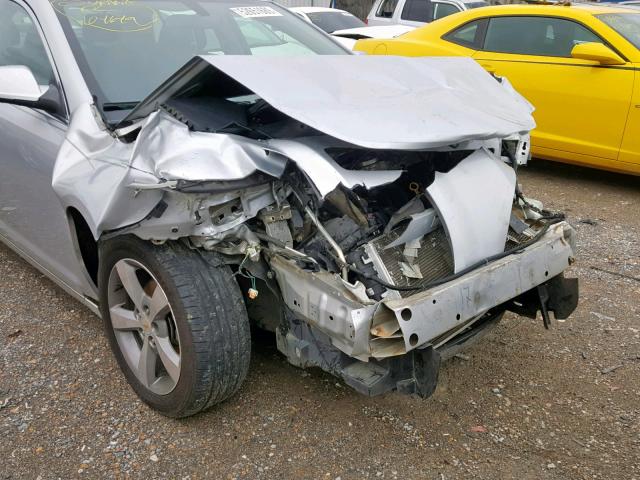 1G1ZC5EU1BF123810 - 2011 CHEVROLET MALIBU 1LT 银色 照片 9